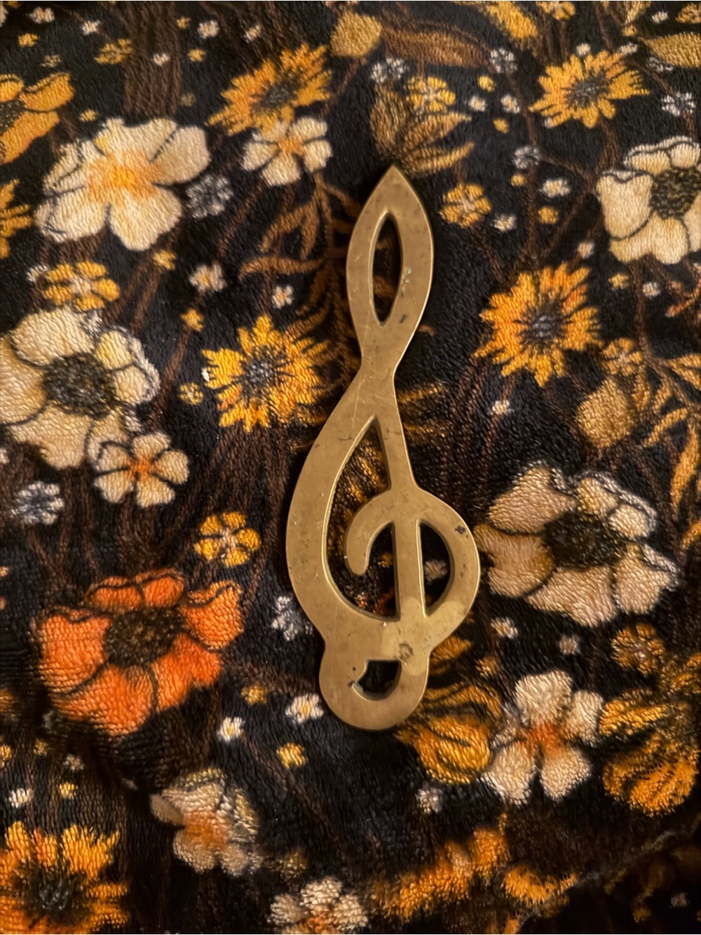 Vintage Brass Treble Clef Decorative Accent